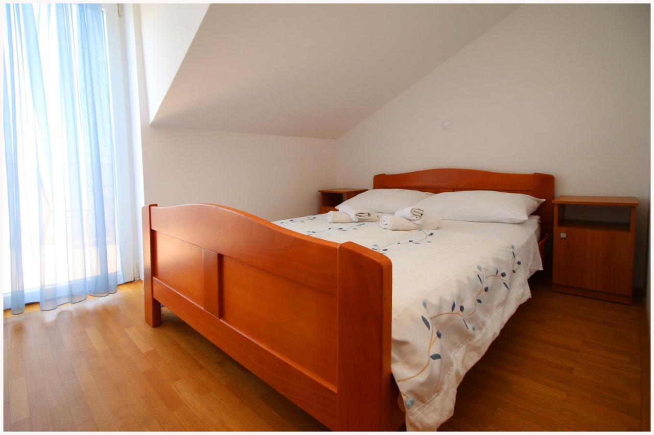 Guest House Lav Primosten Bagian luar foto