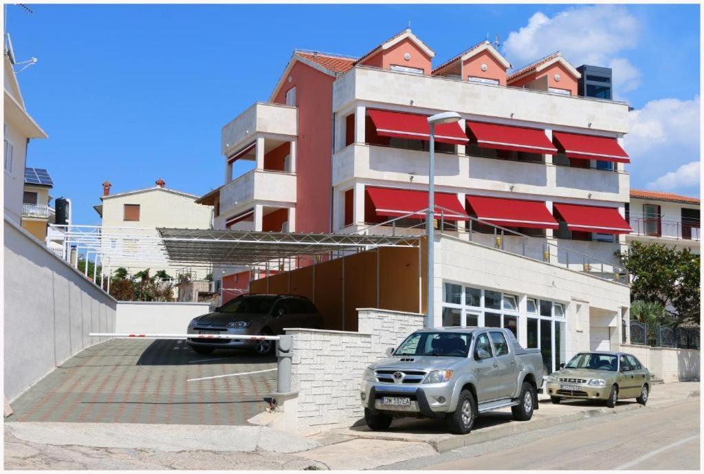 Guest House Lav Primosten Bagian luar foto