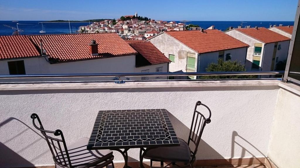 Guest House Lav Primosten Bagian luar foto