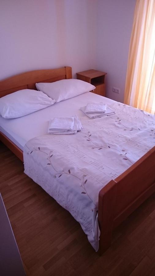 Guest House Lav Primosten Bagian luar foto