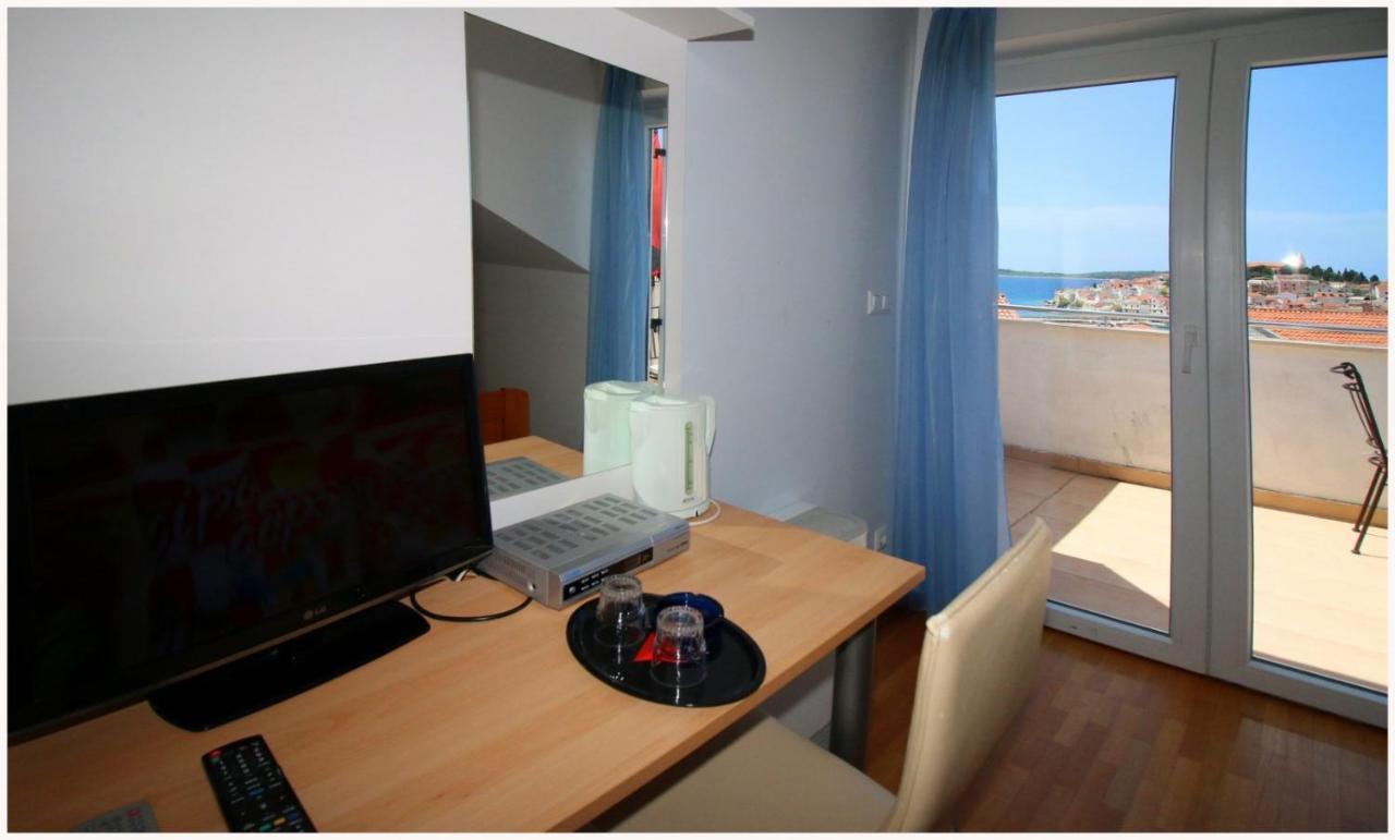Guest House Lav Primosten Bagian luar foto