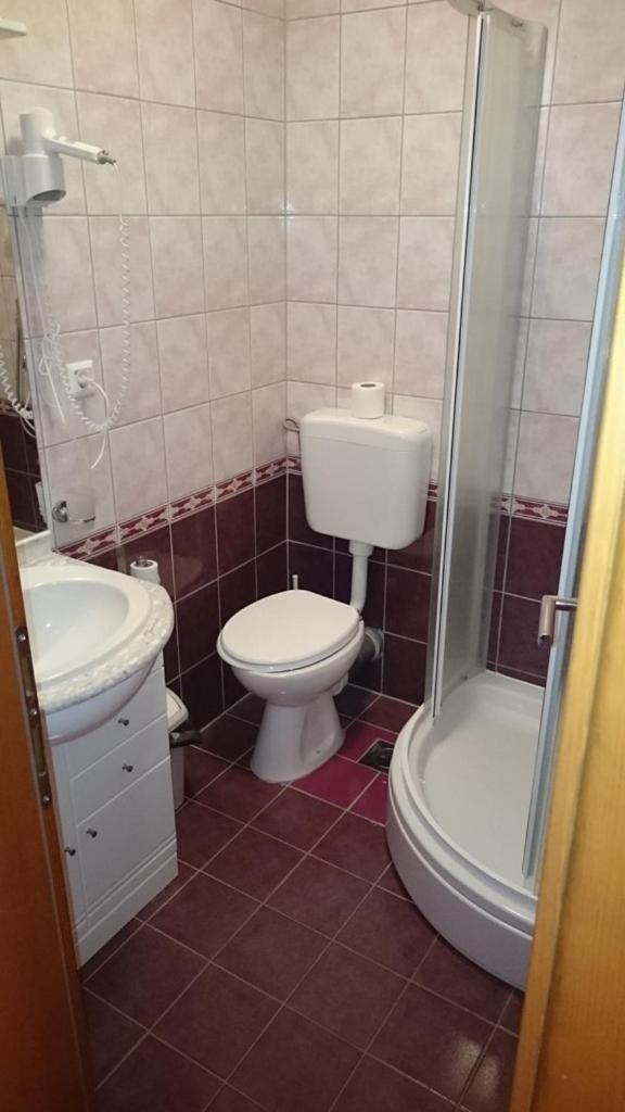 Guest House Lav Primosten Bagian luar foto