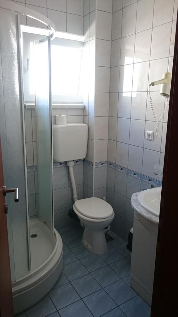 Guest House Lav Primosten Bagian luar foto